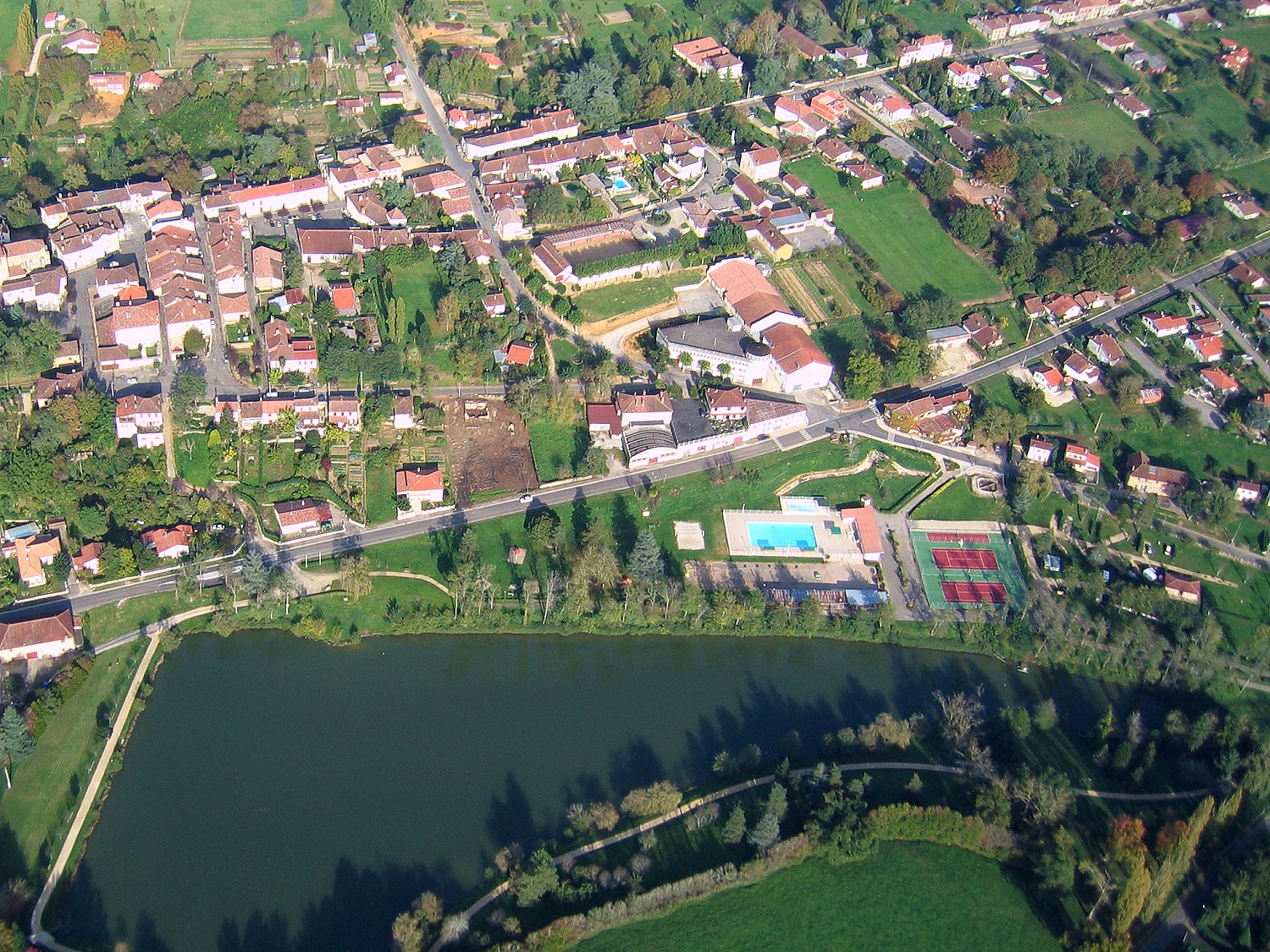 Photo aerienne en grand format de Castelnau d'Auzan
