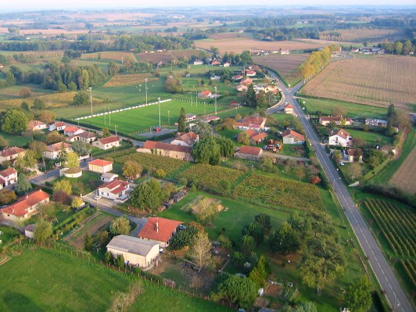 Vue aerienne de Castelnau d'Auzan