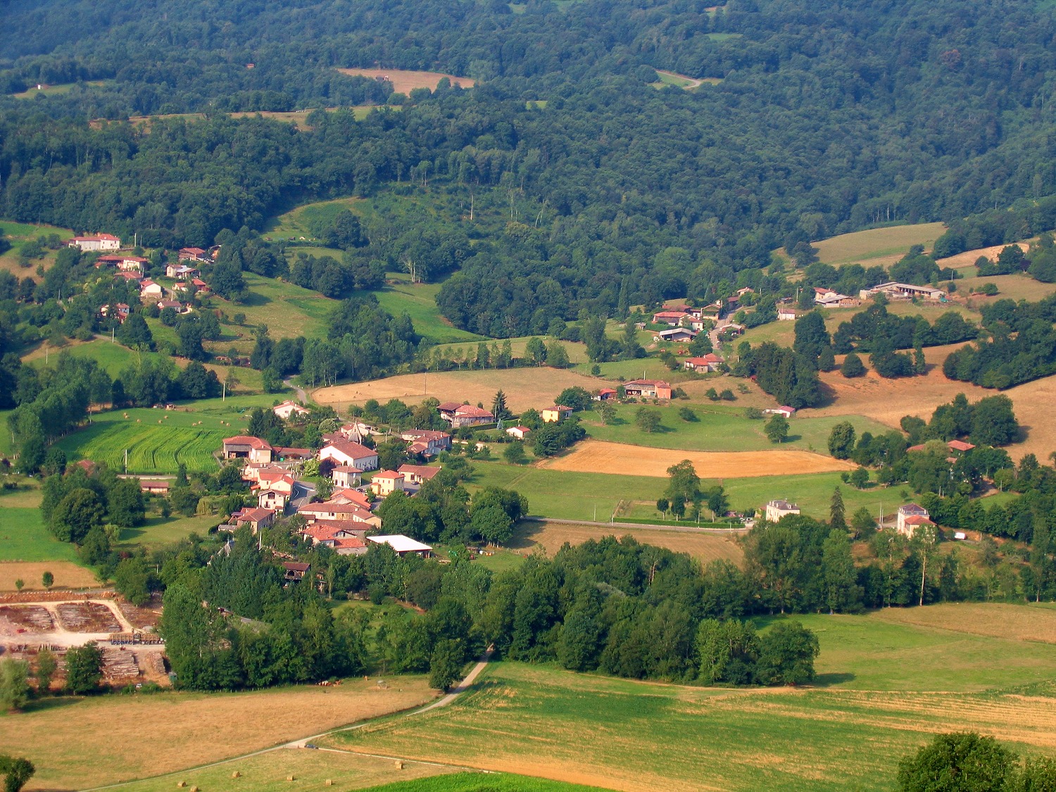 Photo aerienne en grand format de la commune de Chein-dessus