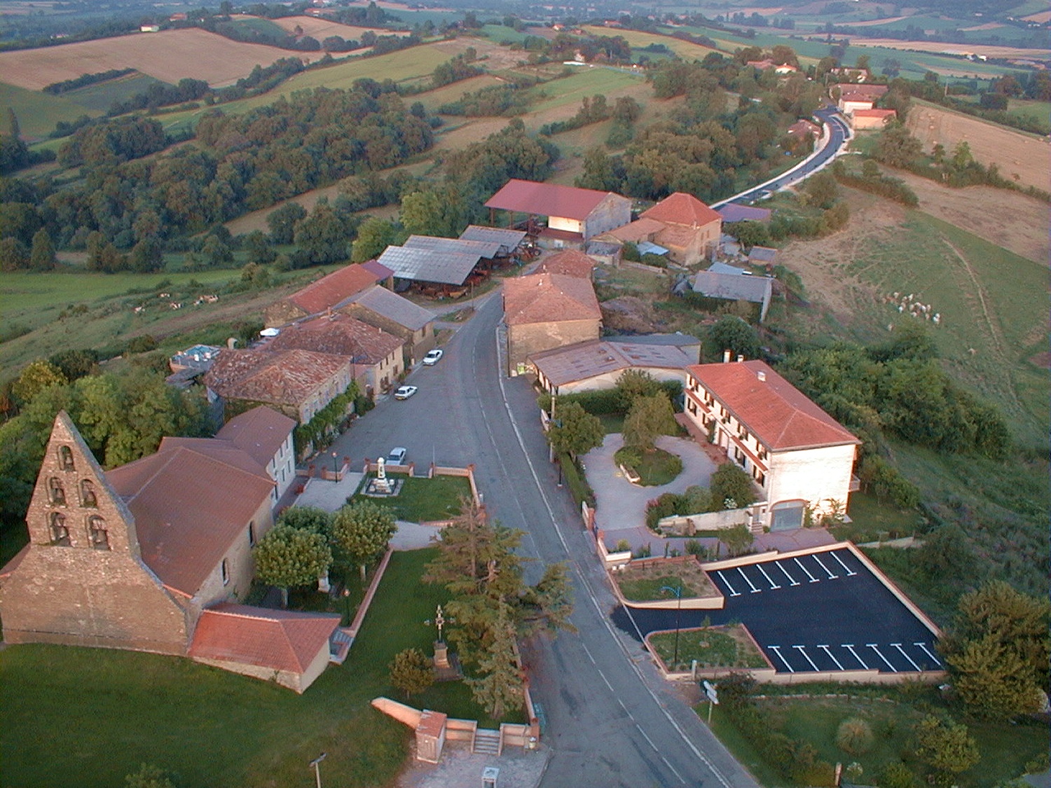 Photo aerienne en grand format de la commune de Francon